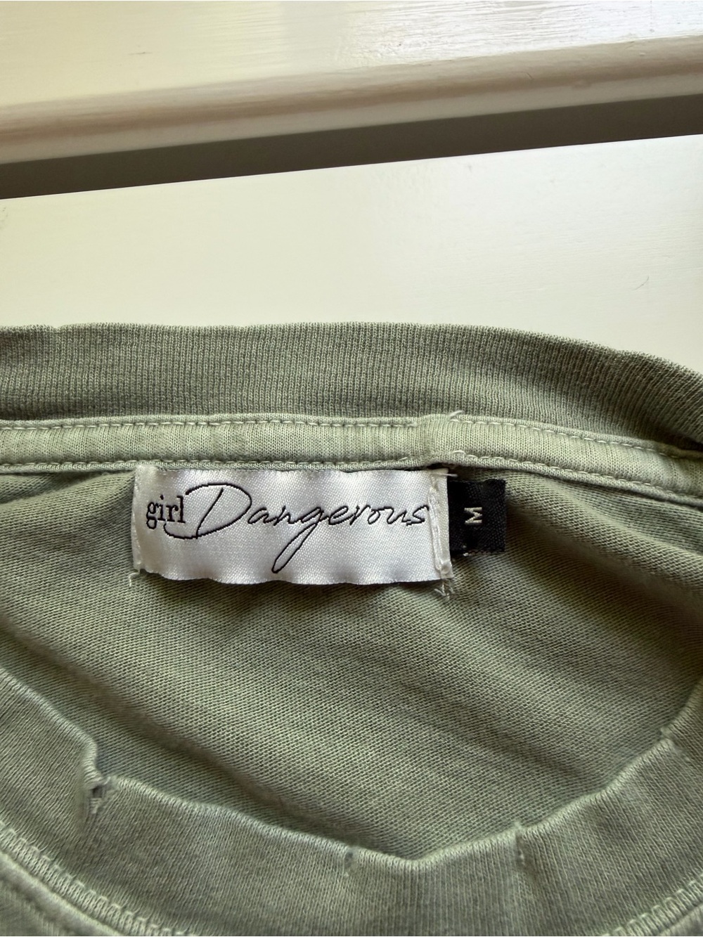 Girl Dangerous - Vintage T-shirt in Green and Orange Multi, Size Medium - Picture 2 of 3